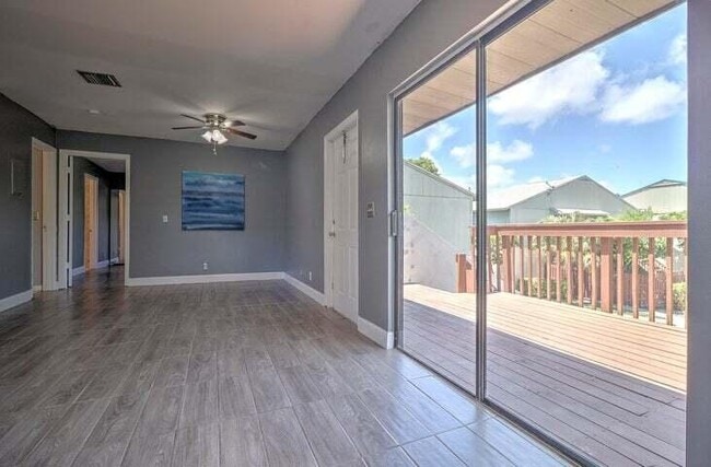 Primary Photo - 32 Crossings Cir