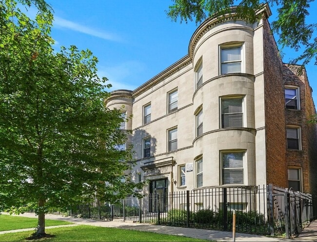 Building Photo - 4542 S Indiana Ave