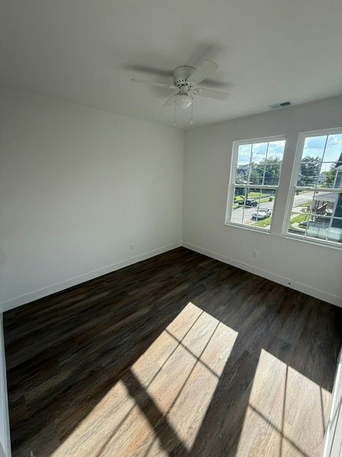 Building Photo - 2702 Winthrop Ave