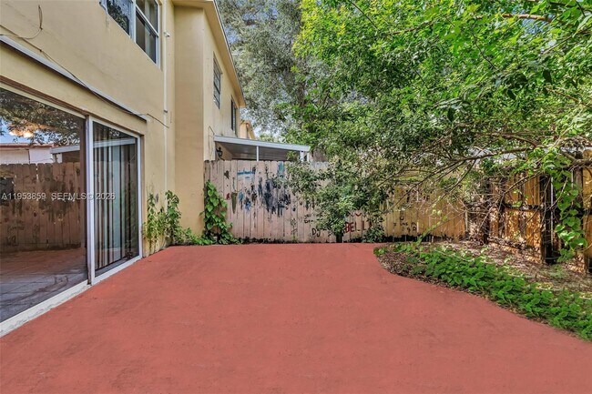 Building Photo - 3750 SW 60th Terrace