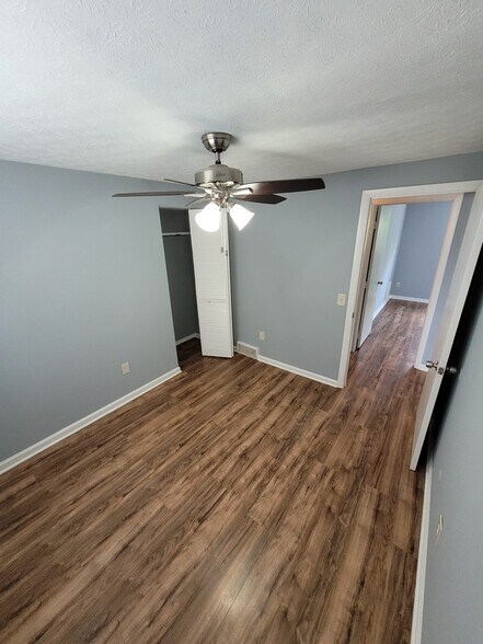 Building Photo - 4502 Paxton Dr S