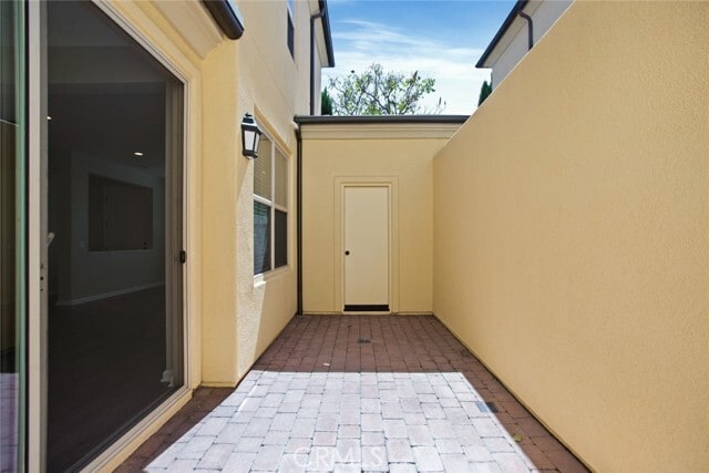 Building Photo - 55 Jade Flower