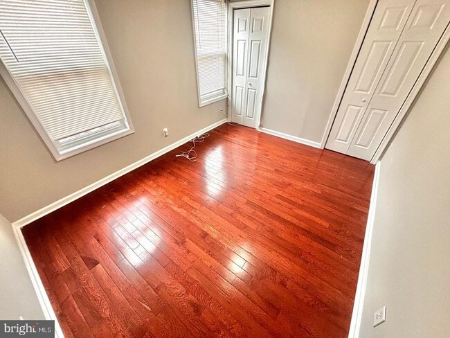 Building Photo - 809 Morris St