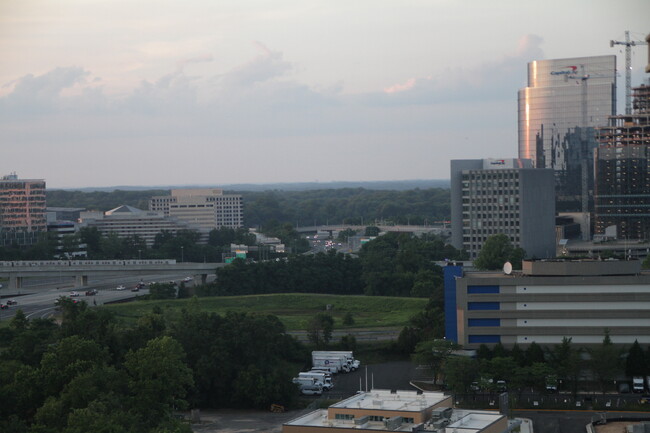 Building Photo - 1800 Old Meadow Rd