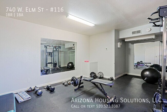 Building Photo - 740 W Elm St