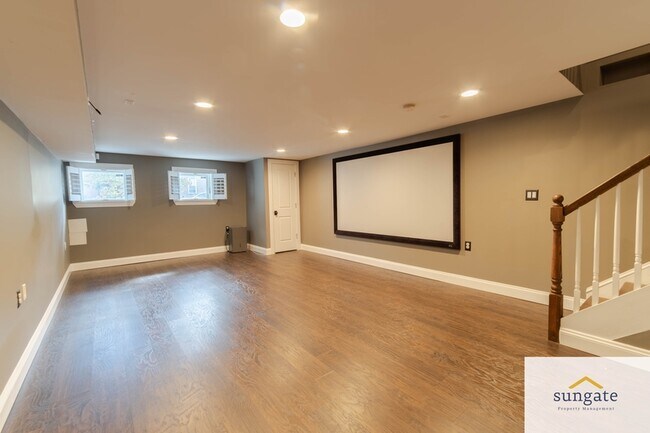 Building Photo - 3206 Hudson St