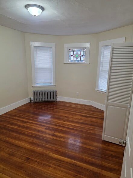 Building Photo - 64 Topliff St