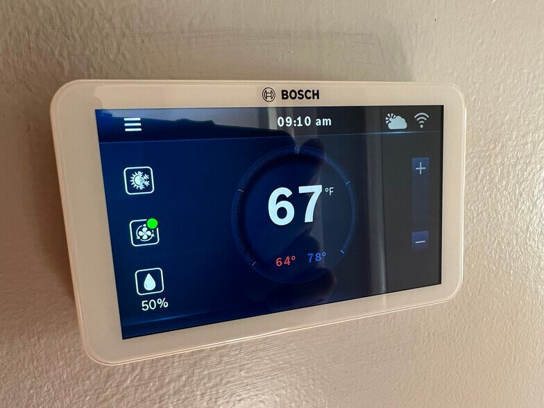 Bosch WiFi thermostat - 3096 S Marie Cir