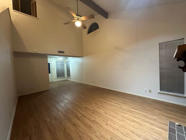 Building Photo - 8104 Hood Cir