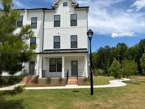 Building Photo - 15359 Ballancroft Pkwy