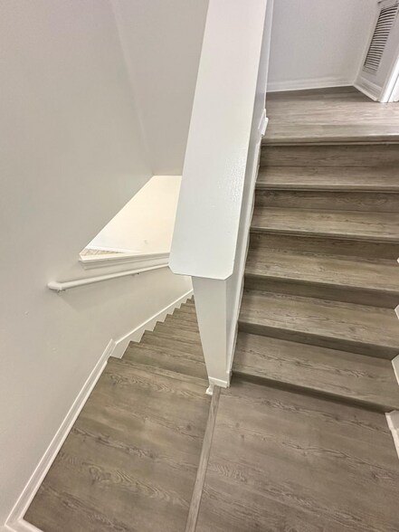 Building Photo - 2674 Mayaguana St