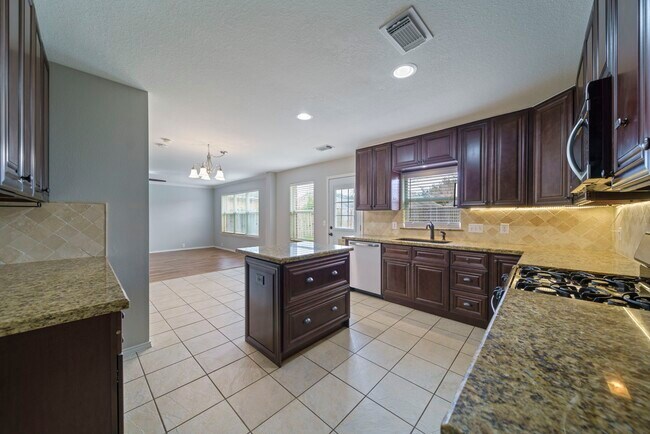 Building Photo - 10411 Deer Branch