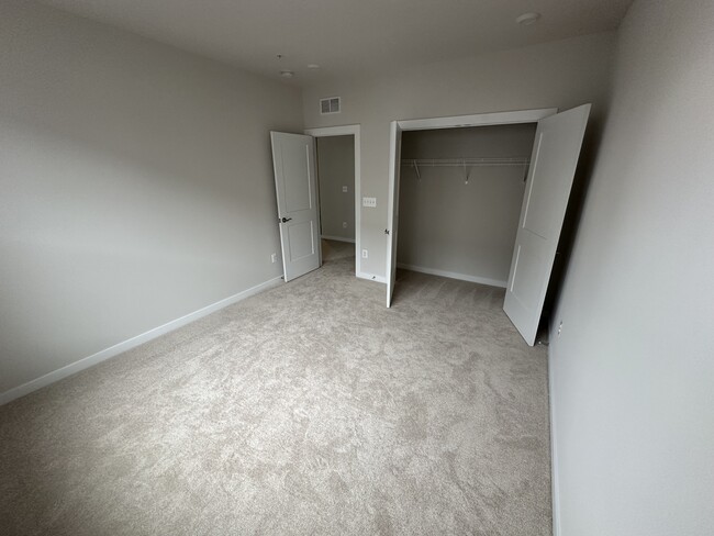 2nd Room - 43732 Transit Sq