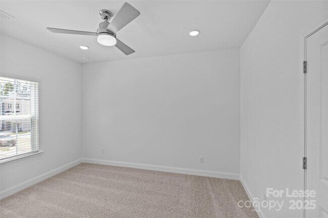 Building Photo - 4008 Crooked Spruce Ct