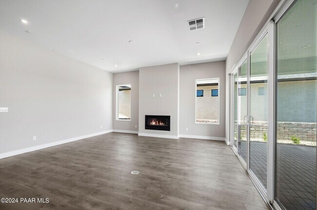 Building Photo - 1318 Rockwood Dr