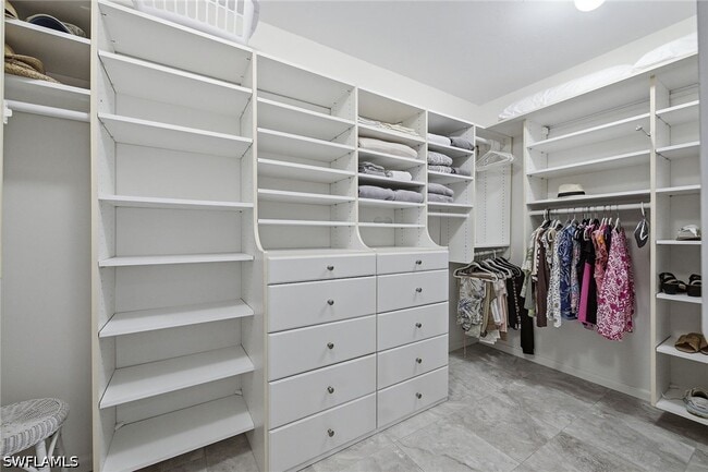 Building Photo - 4031 Gulf Shore Blvd N