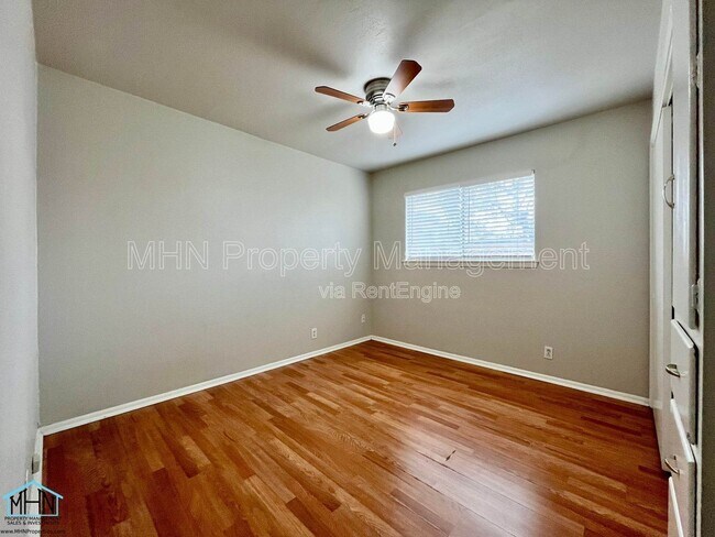 Building Photo - 944 Patricia Dr