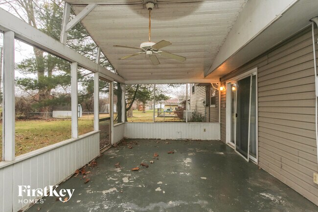 Building Photo - 1327 Fairview Dr