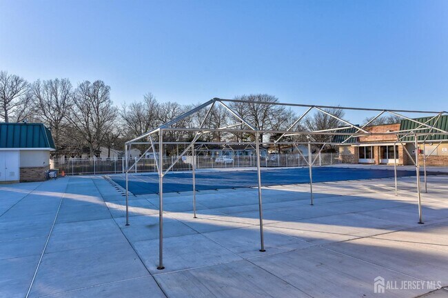 Building Photo - 368B Metuchen Dr