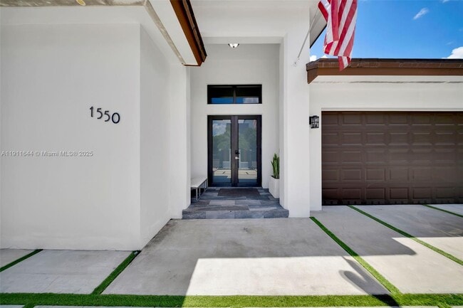 Building Photo - 1550 SW 89th Ct