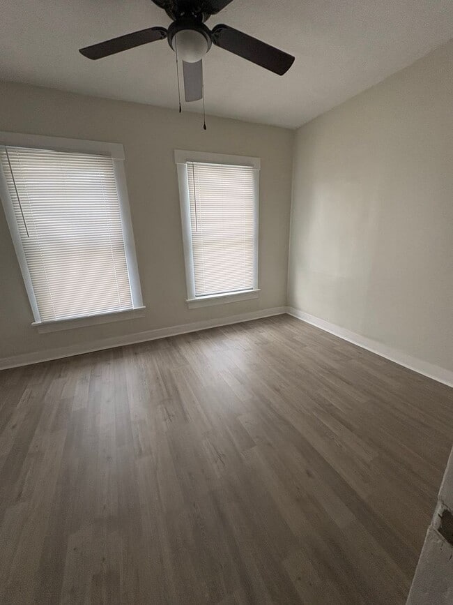 Building Photo - Randolph673-675