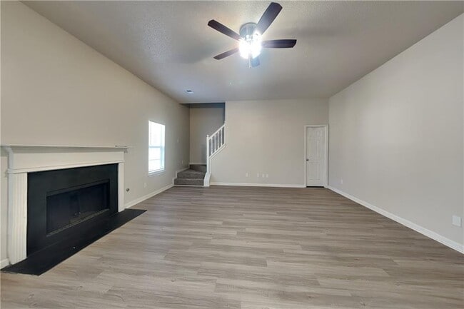 Building Photo - 137 Legend Creek Dr