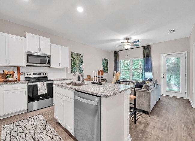 Kitchen - Covey Homes Tallahassee