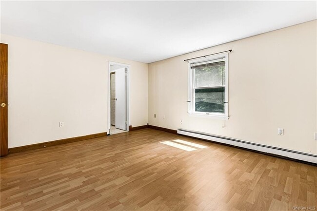 Building Photo - 19 Raker Rd