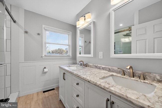 Building Photo - 335 Connecticut Ave