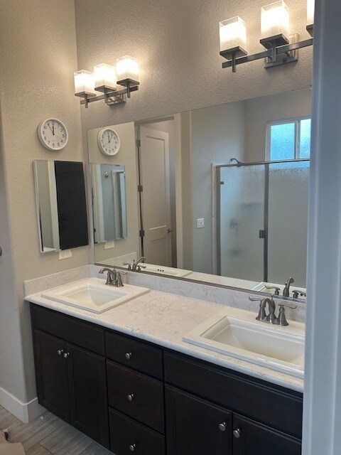 Building Photo - Gorgeous 3 Bedroom 2 Bathroom Manteca Home