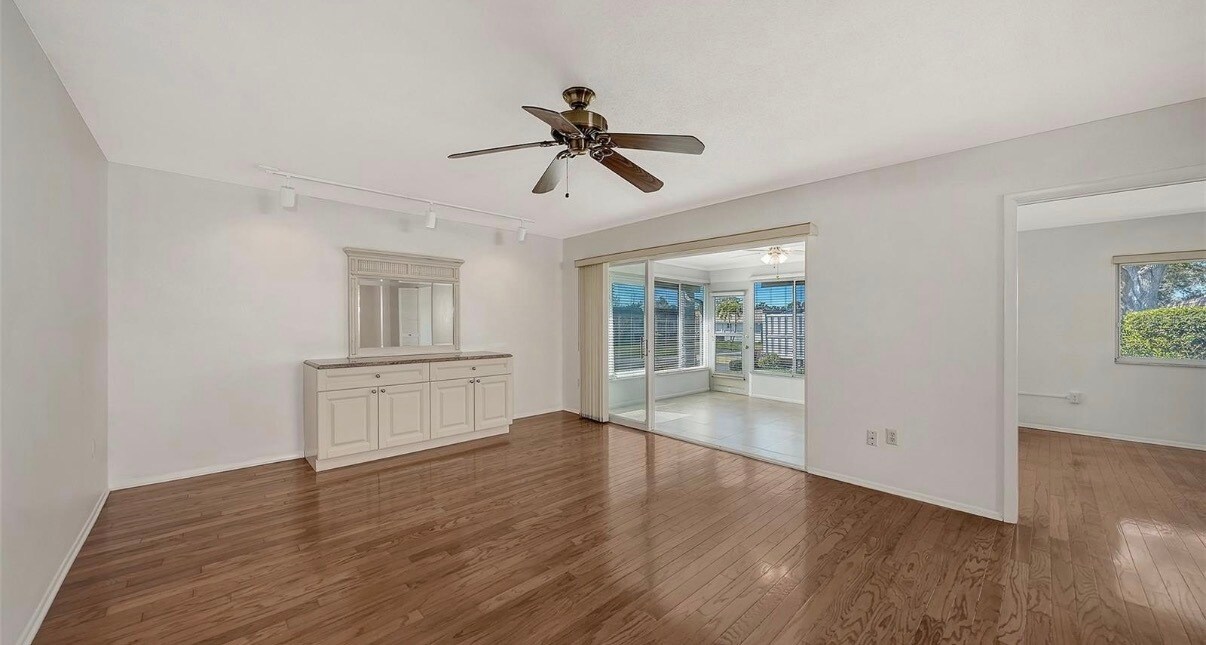 Building Photo - 2603 Riverbluff Pky