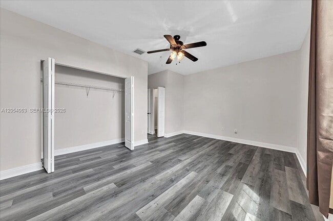 Building Photo - 995 SW 147th Ave