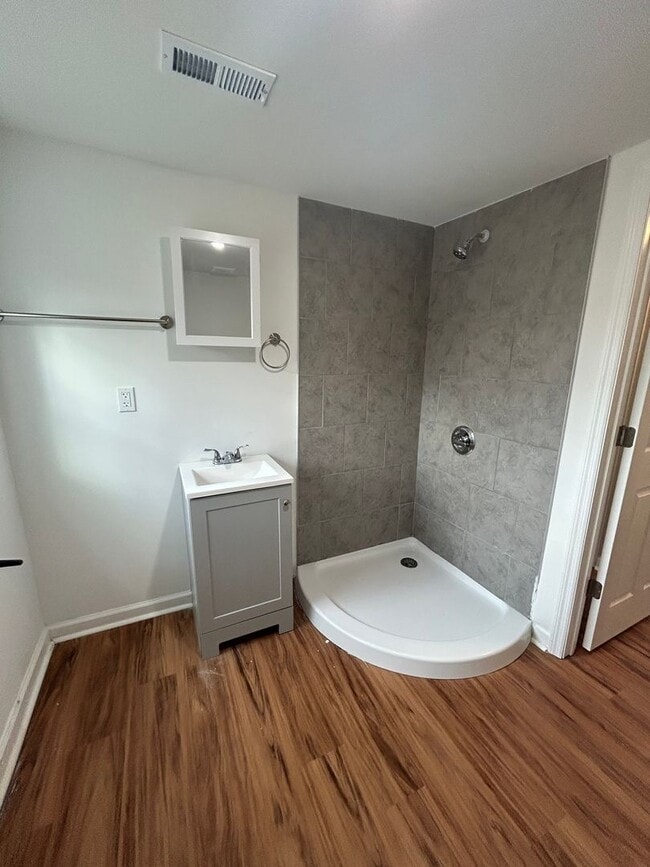 Building Photo - SPECIAL DEAL: $250 OFF FIRST MONTH'S RENT