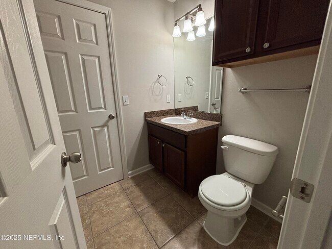 Building Photo - 196 Leese Dr