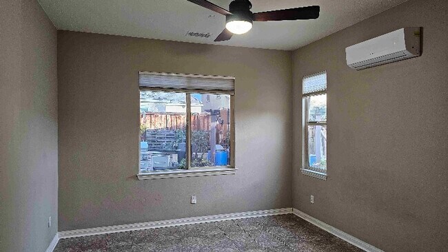 Building Photo - 27964 Mead Ct