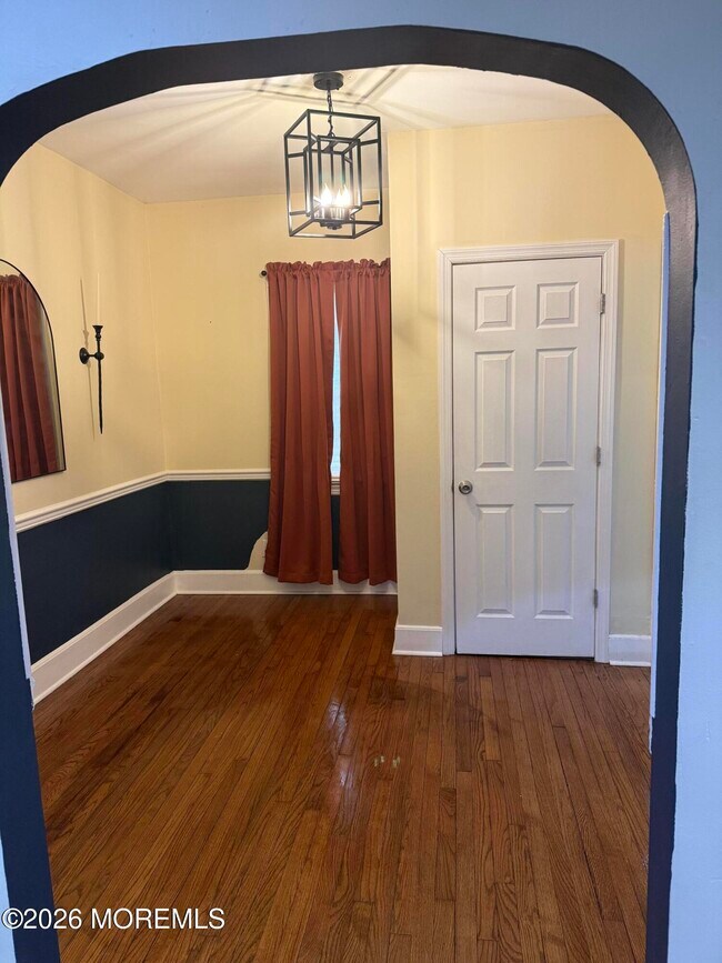 Building Photo - 12 Frances Pl