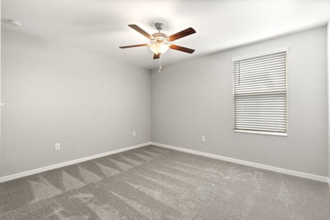 Building Photo - LIKE NEW 5 Bedroom Home for RENT in Touchstone!