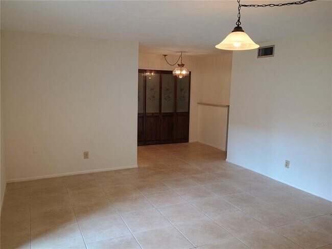 Building Photo - 175 Springwood Cir