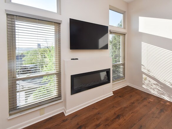 Building Photo - 562 Tusculum Ave