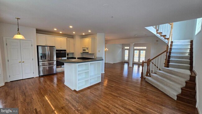 Building Photo - 8021 Kidwell Town Ct
