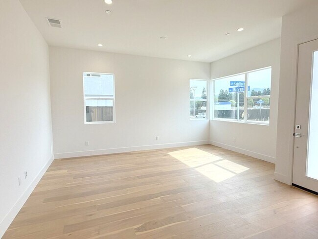 Building Photo - Newly Built ! Be The First To Live Here ! Modern Detached Home In New City Village !