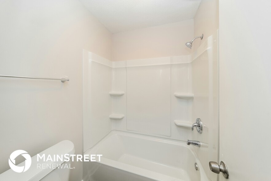 Building Photo - 3453 Cloudland Dr
