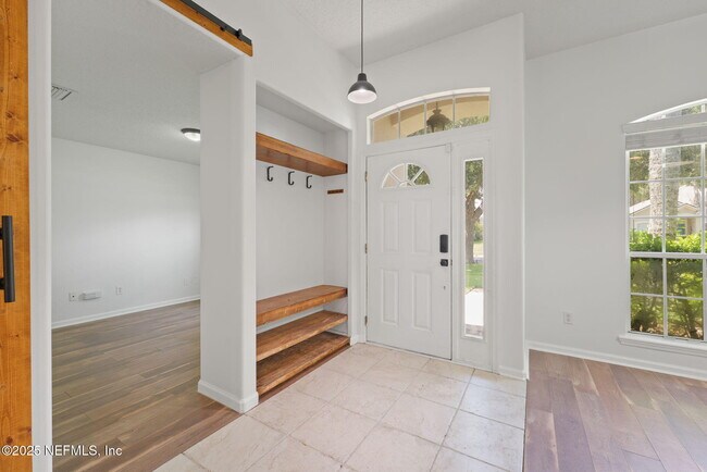 Building Photo - 721 Hazelmoor Ln