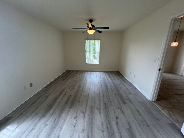 Building Photo - Nice 3/2 with newer carpet