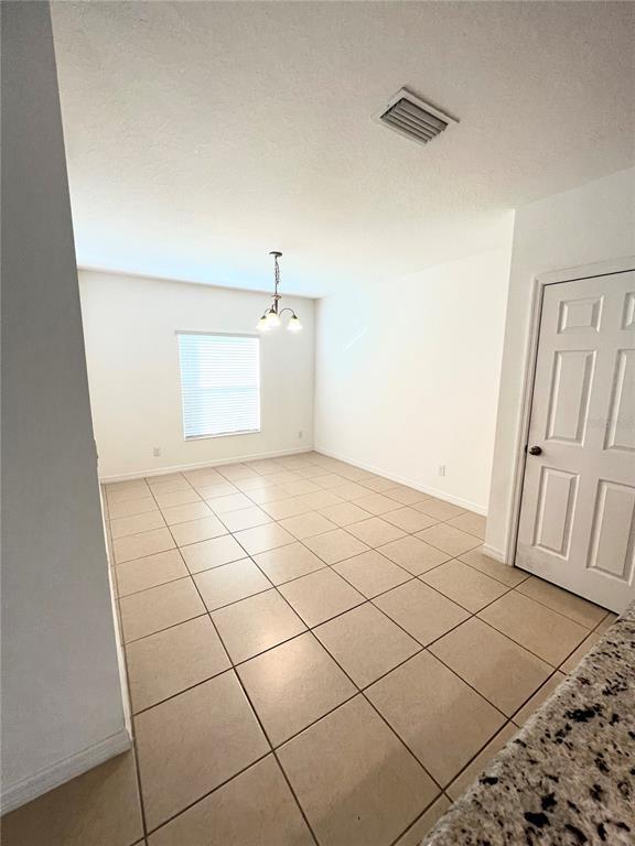 Building Photo - 124 Primrose Dr