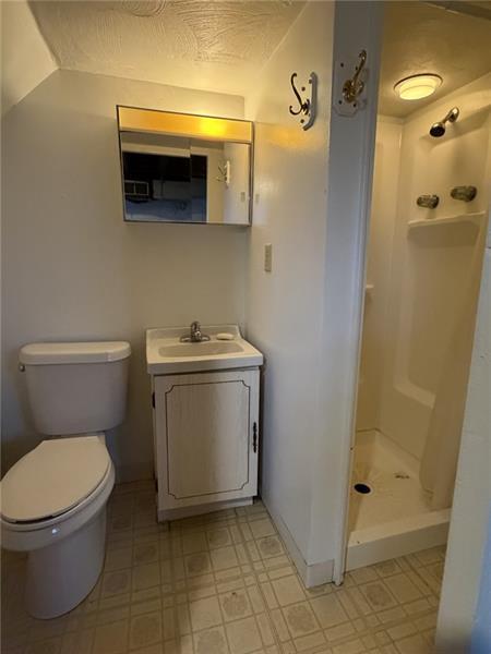 Building Photo - 510 Ivory Ave