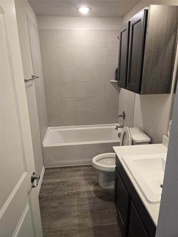 Building Photo - 2928 Bluets Dr