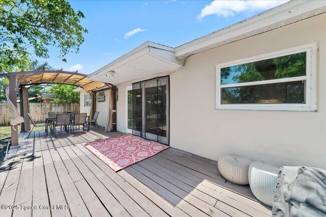 Building Photo - 160 Melaleuca Dr