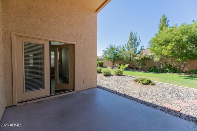 Building Photo - 2270 E Aloe Pl