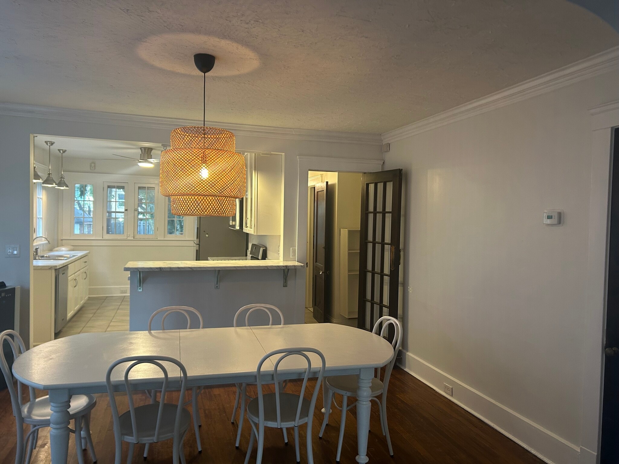 Dining Room - 10310 Clifton Blvd